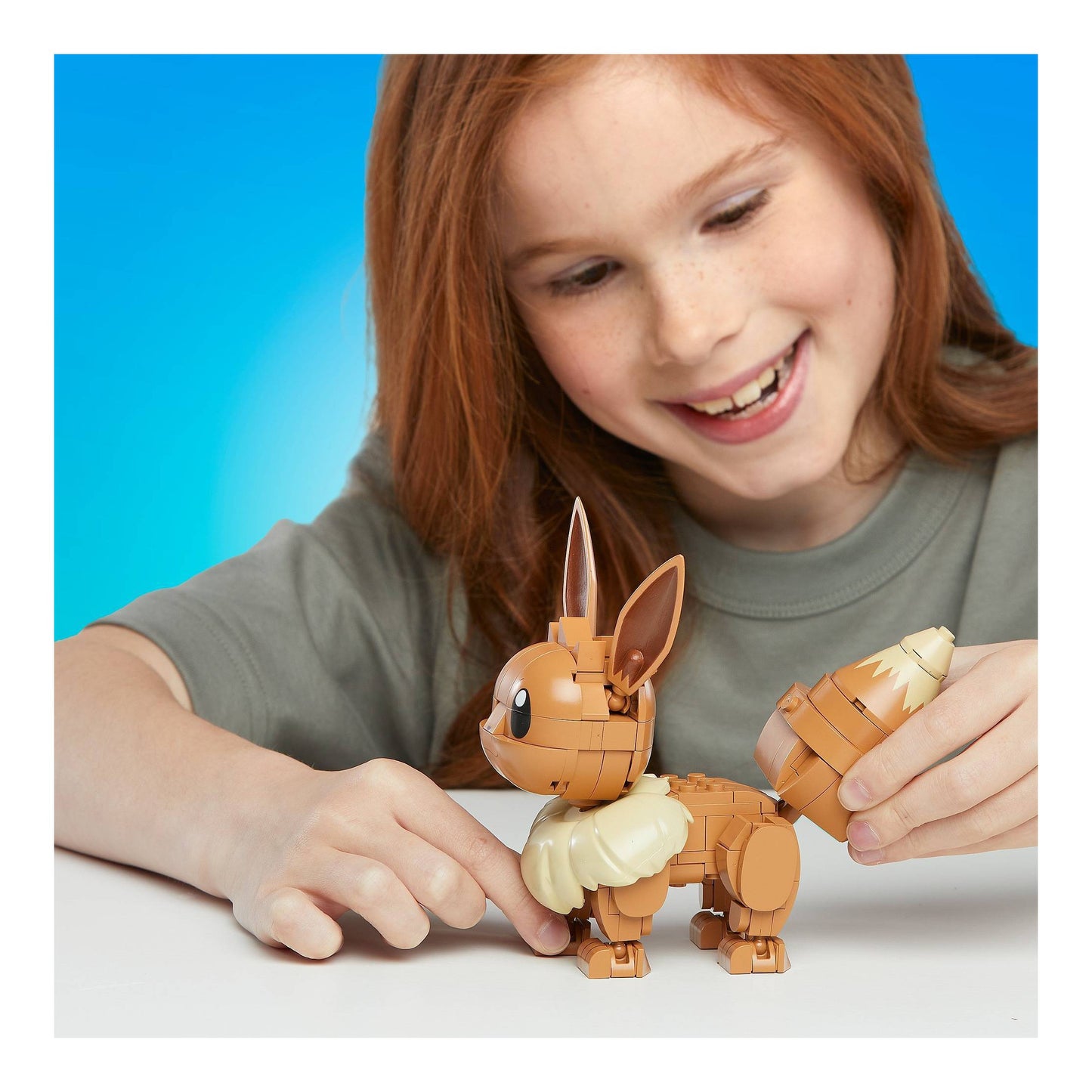 Pokémon Mega Build & Show Eevee Construction Set 215pc. Set