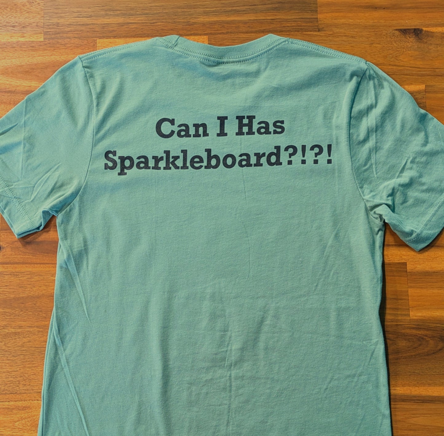 Geek Peek Official T-Shirt Peace Racoon "Can I Has Sparkleboard" 2025 Drop